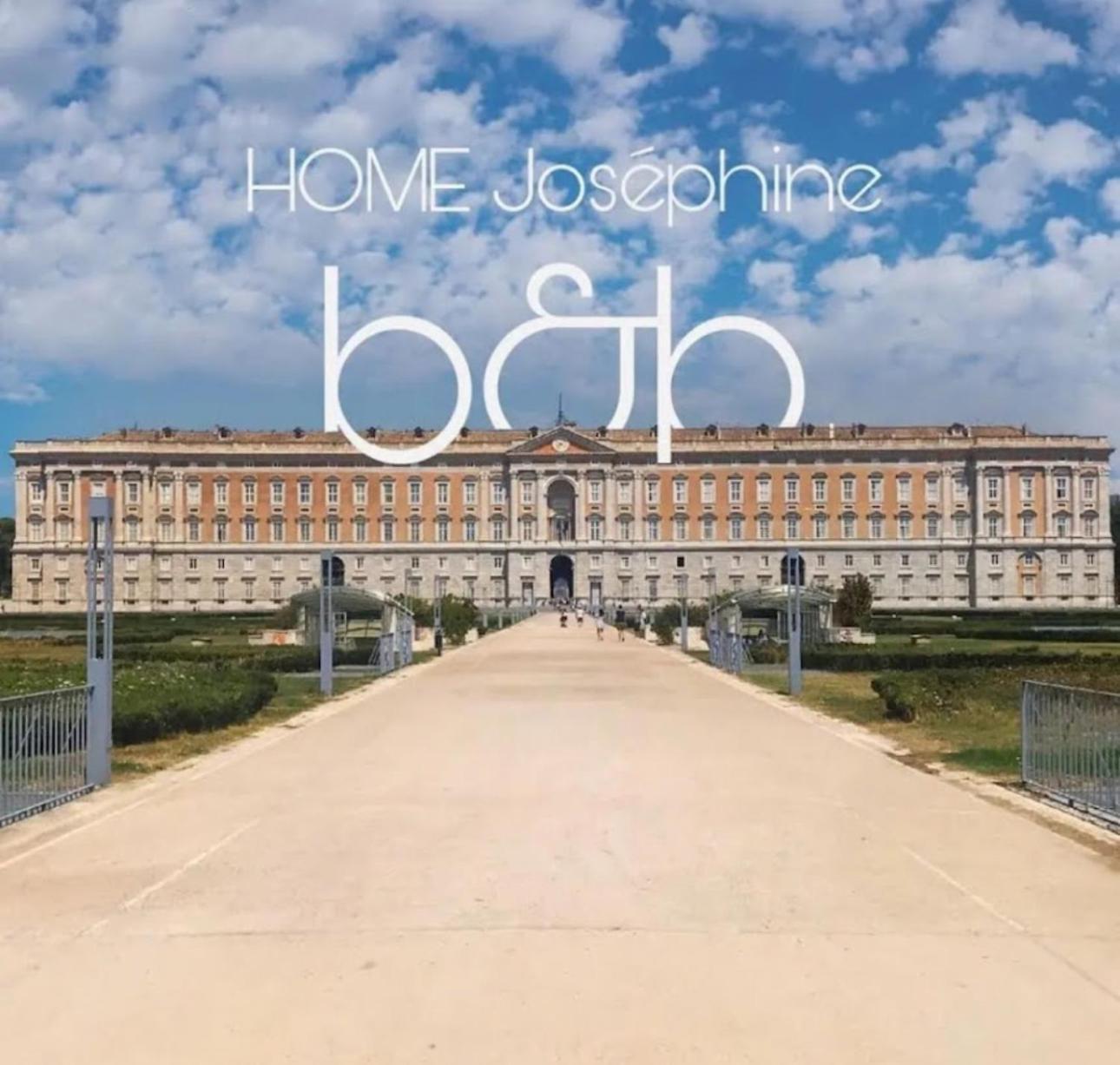 Home Josephine, A Due Passi Dalla Reggia กาแซร์ตา ภายนอก รูปภาพ