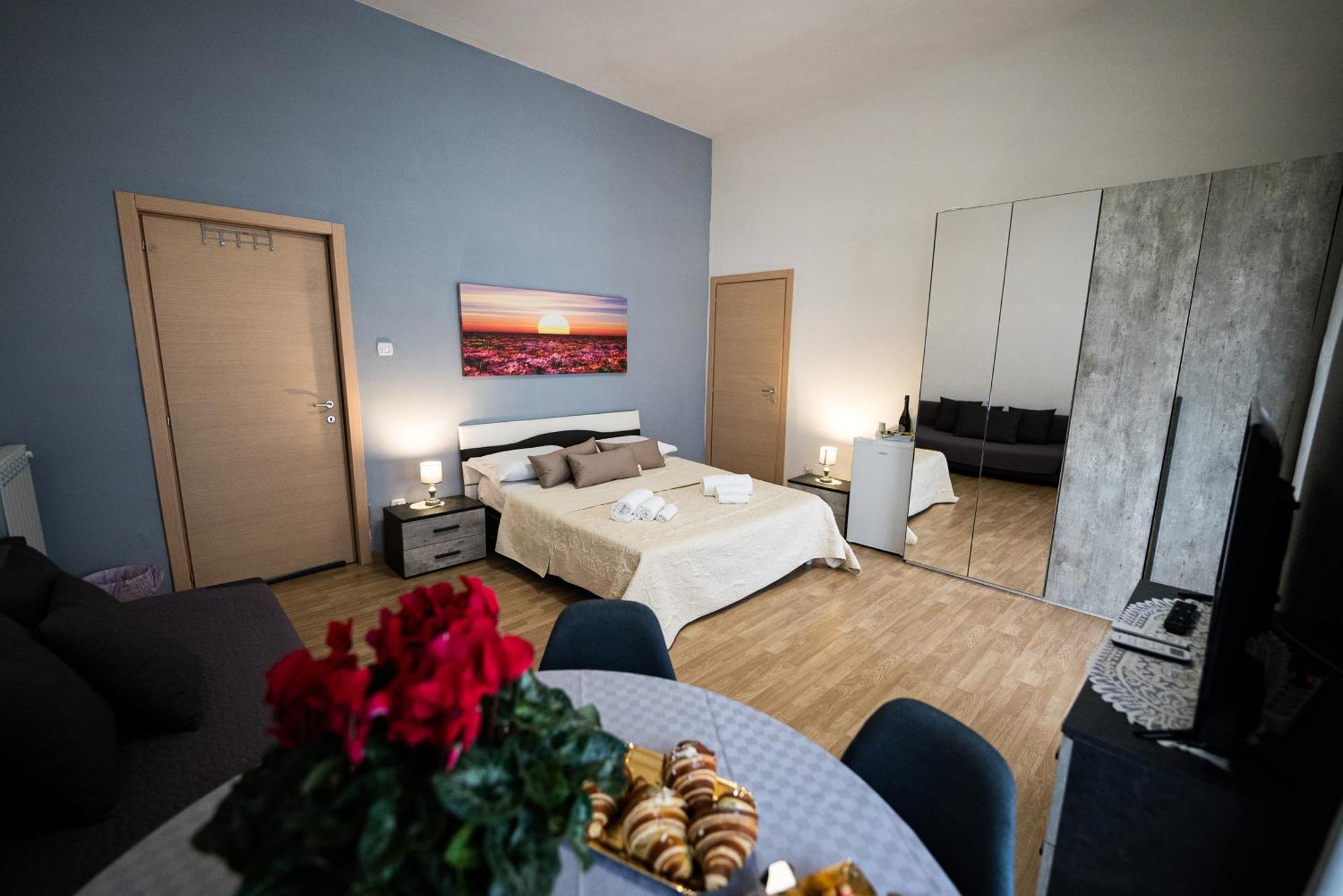 Home Josephine, A Due Passi Dalla Reggia กาแซร์ตา ภายนอก รูปภาพ